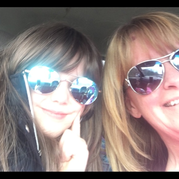 Meet your Posher, Tina - Picture 1 of 1